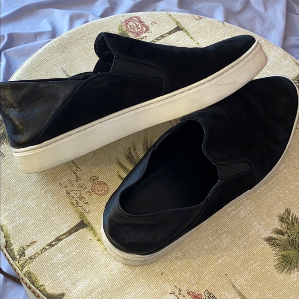 Vince suede shoe